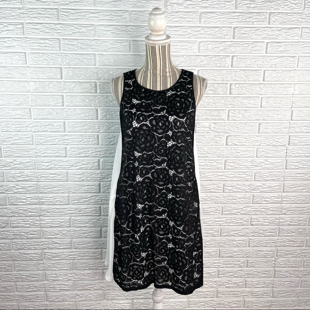 Adrianna Papell Black Lace & White Mesh Shift Cocktail Dress Size 6